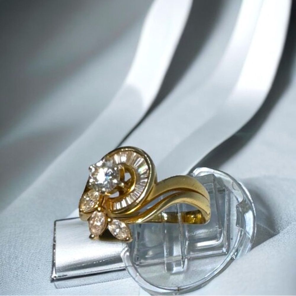 Diamond Baguette Swirl l 14Kt Gold Wedding Ring Set l Size 9 - Picture 3 of 6